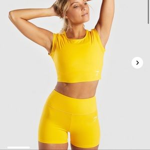 Gymshark Dreamy Croptop & Shorts Set (Yellow/XS)